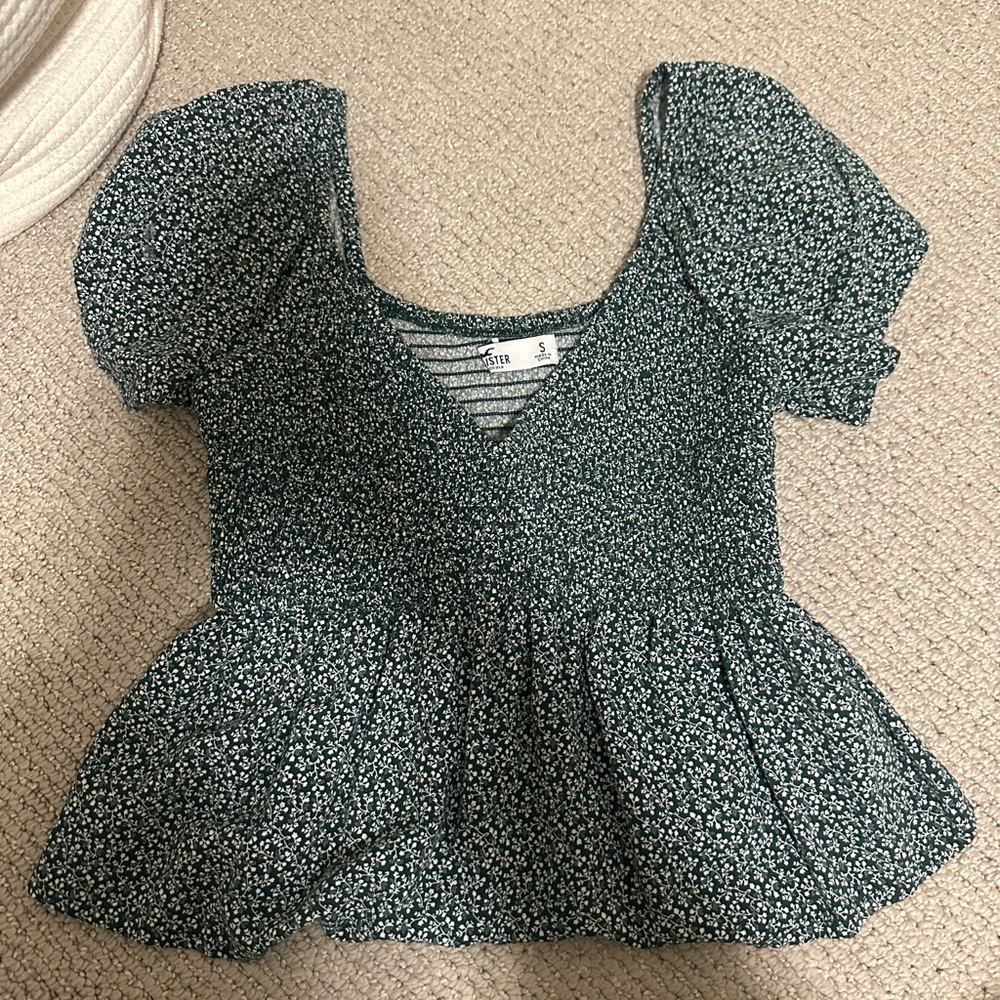 Floral Green Puff Sleeve Top